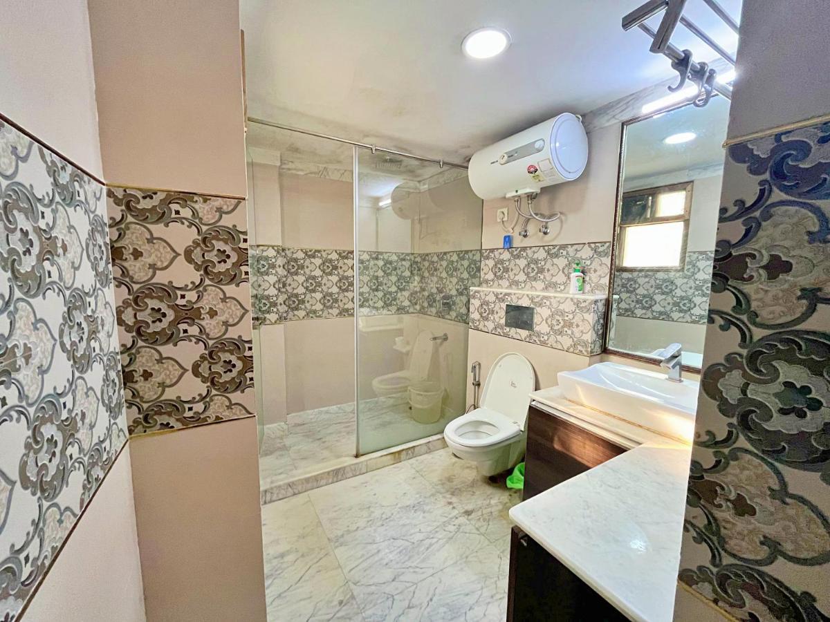 Red Rose - With Kitchenette * New Delhi