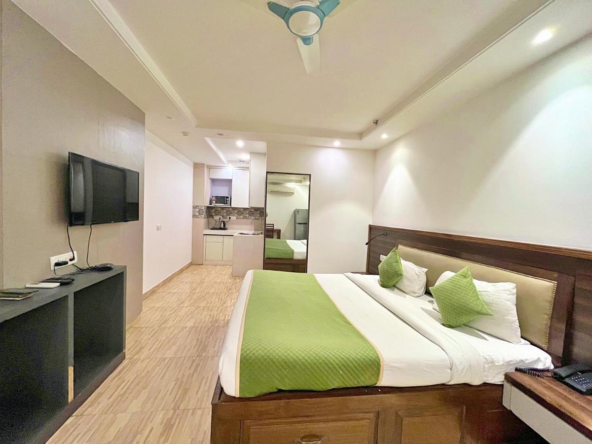Homestay Red Rose - With Kitchenette