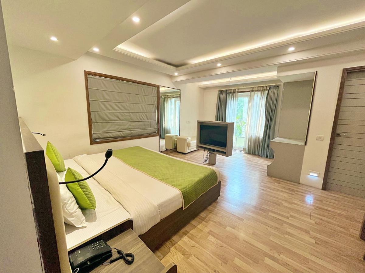 Homestay Red Rose - With Kitchenette New Delhi