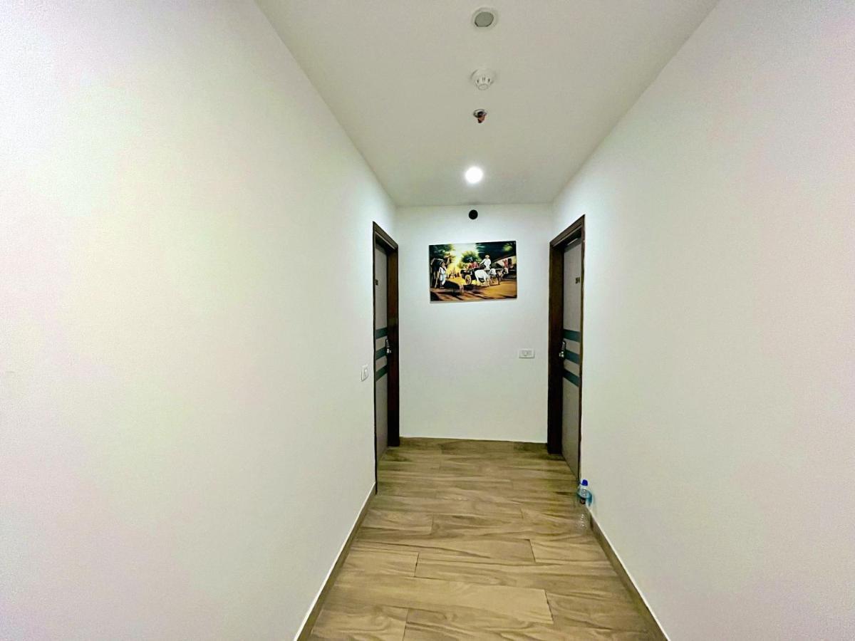 Red Rose - With Kitchenette New Delhi